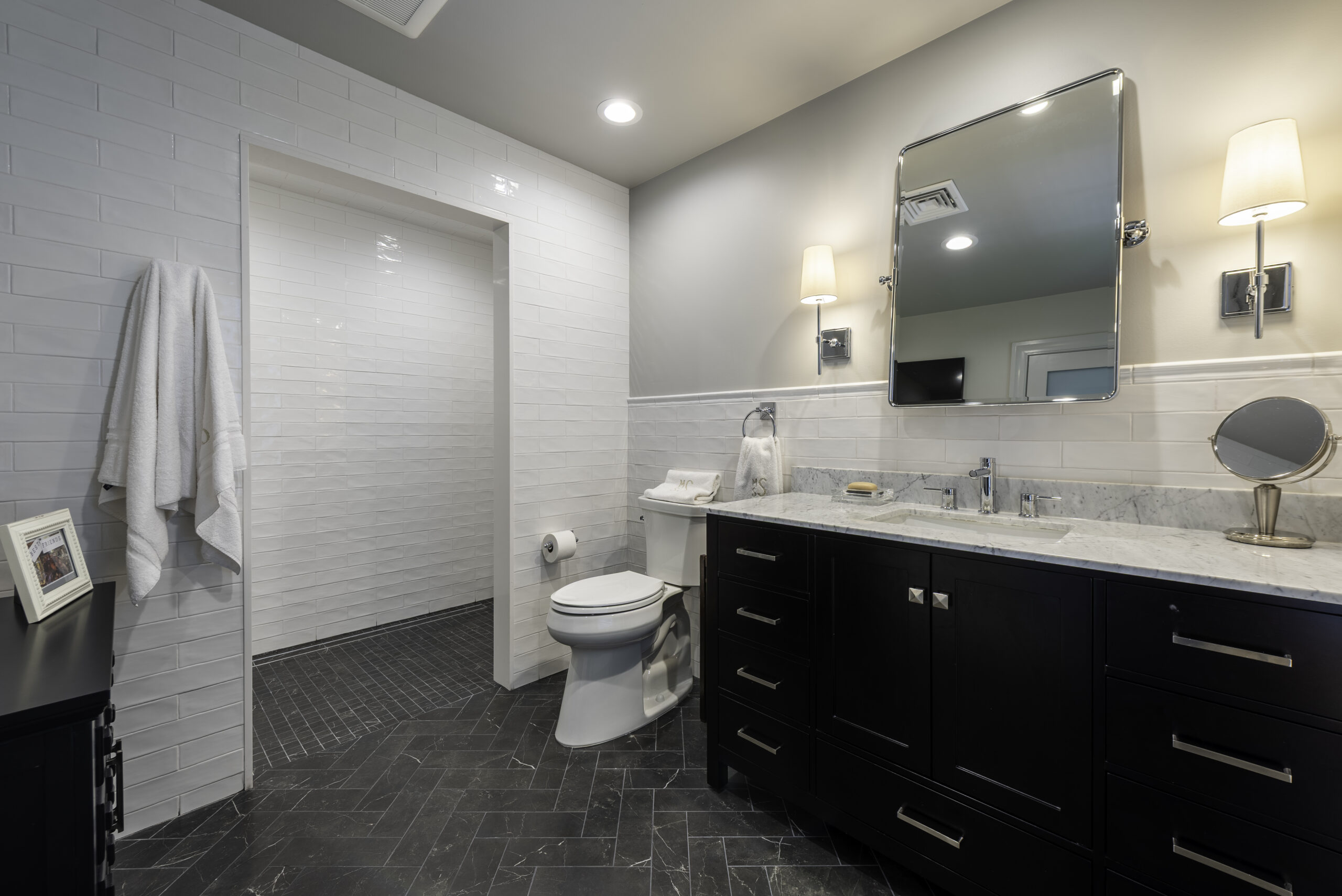 bathroom in edgewood nj